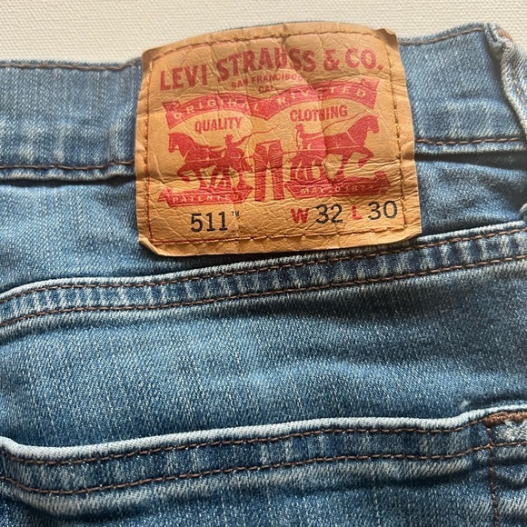 EUC LEVIS 511 Jeans Mens 32x30 Blue Slim Straight Pants Workwear Dark Wash (E4) - Picture 8 of 9